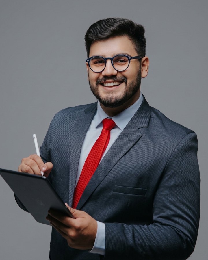 Lucas Monteiro de Araújo Magalhães, advogado, OAB/CE 49.312